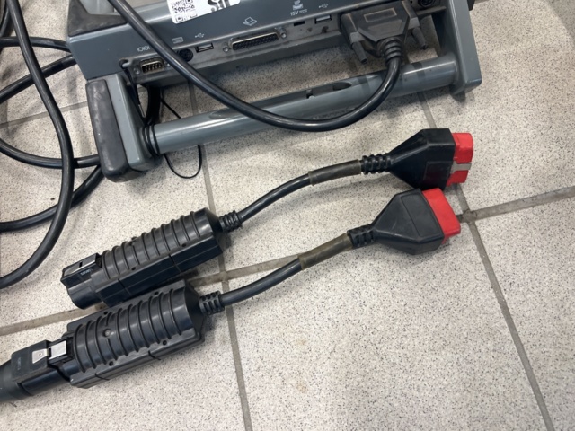 1051894-4 Diagnostic tools and connectors