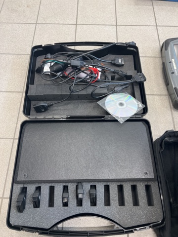 1051894-8 Diagnostic tools and connectors