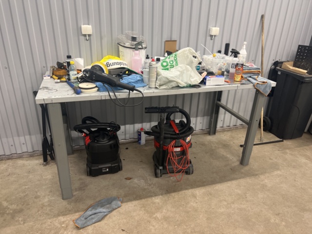 1051932-1 Workbench, vacuum cleaner, polishing machine and consumables