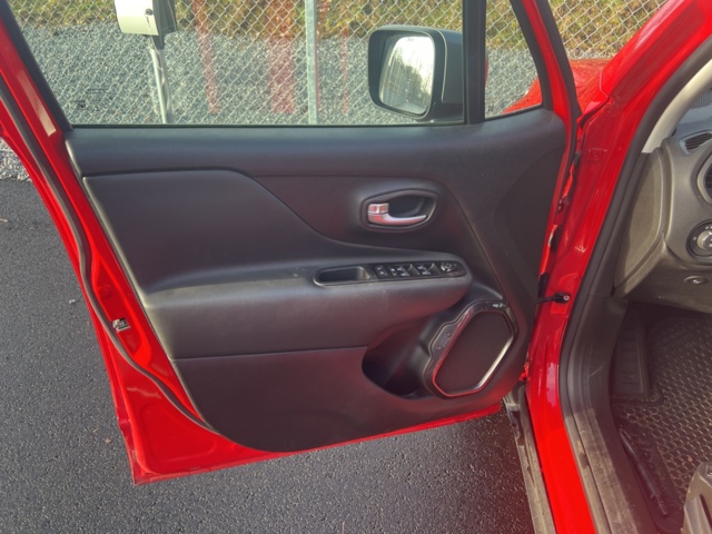 1051927-9 Jeep Renegade 4xe - 2020 (Repair item)