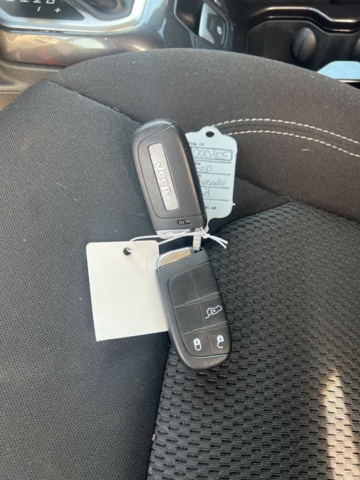 1051927-16 Jeep Renegade 4xe - 2020 (Repair item)