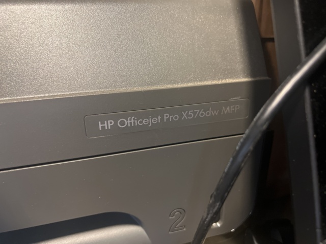 1051939-4 2 printers & 2 computer monitors