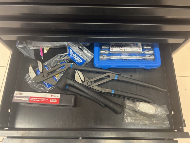 1051947-7 Tool trolley with contents - Wurth