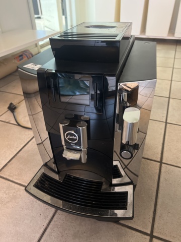 1051966-2 Coffee machine Jura WE8