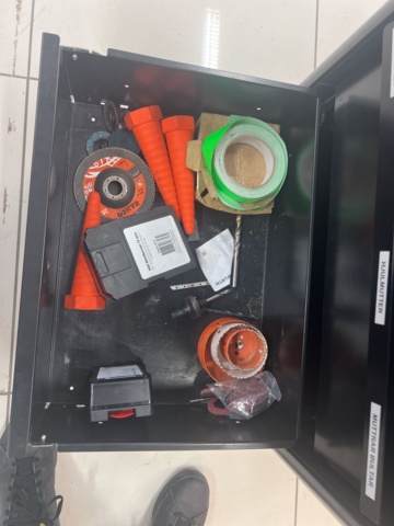 1051948-11 Tool trolley with contents Wuürth