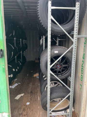 1051982-1 Däck sortiment cirka 20 uppsättningar