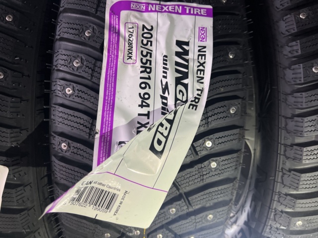 1051982-7 Däck sortiment cirka 20 uppsättningar