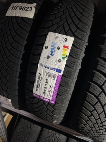 1051982-26 Däck sortiment cirka 20 uppsättningar