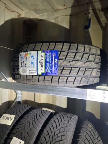 1051982-28 Däck sortiment cirka 20 uppsättningar