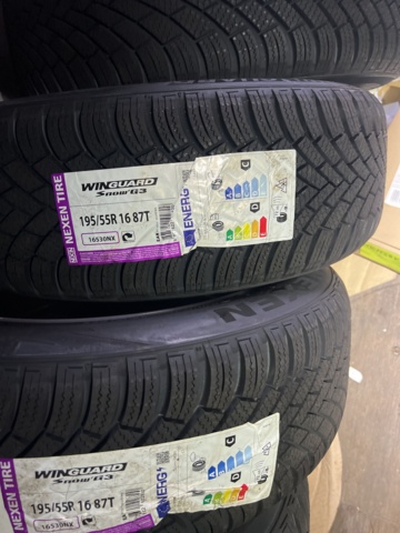 1051982-35 Däck sortiment cirka 20 uppsättningar