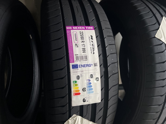 1051982-41 Däck sortiment cirka 20 uppsättningar