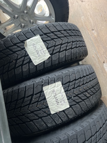 1051982-45 Däck sortiment cirka 20 uppsättningar