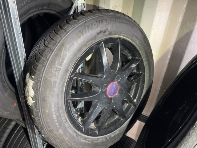 1051982-47 Däck sortiment cirka 20 uppsättningar