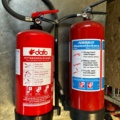 899698-1 1 grease fire extinguisher 6 liters and 1 foam extinguisher 9 liters
