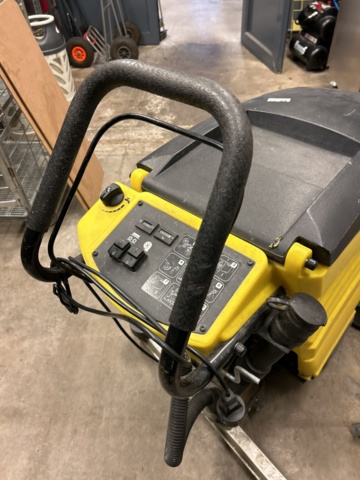 1143985-10 Cleaning machine Kärcher BR530BAT (Rep object)