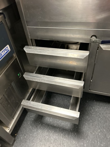 1143993-5 Heating cabinet with water bath & 3 drawers and cabinet