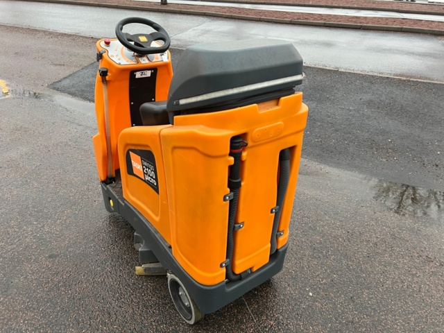 1051920-3 Combined scrubber Taski Swingo 2100µicro