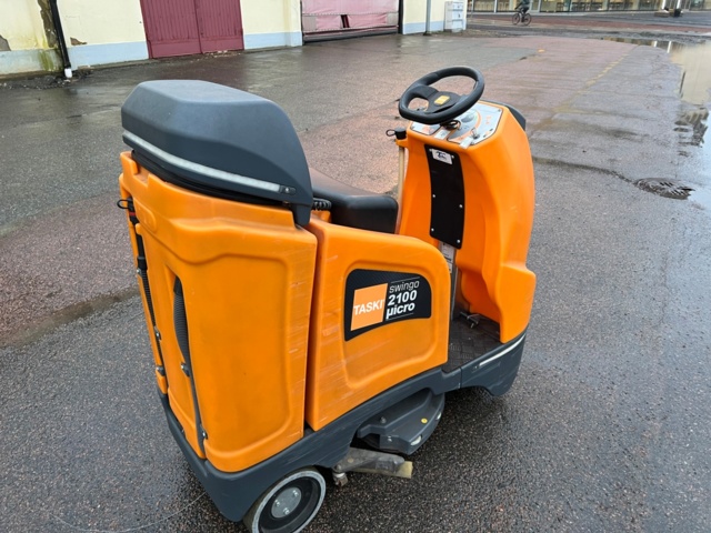 1051920-5 Combined scrubber Taski Swingo 2100µicro