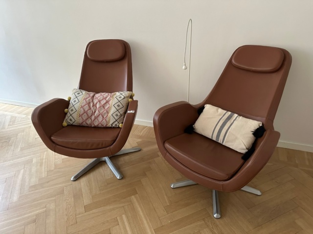 1071787-2 2 swivel armchairs Arvika Ikea