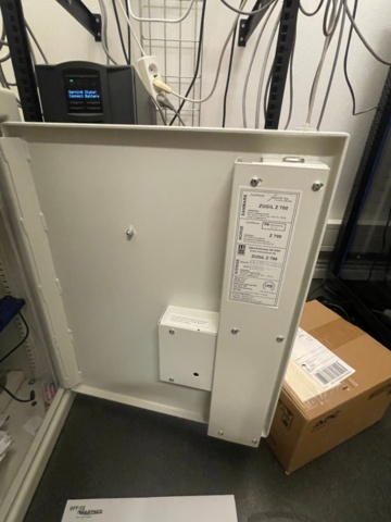 1161156-3 Safe - Zugil Z700