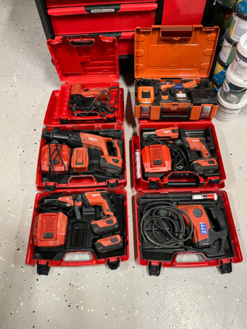 1149051-1 Collection of hand tools & accessories - Hilti