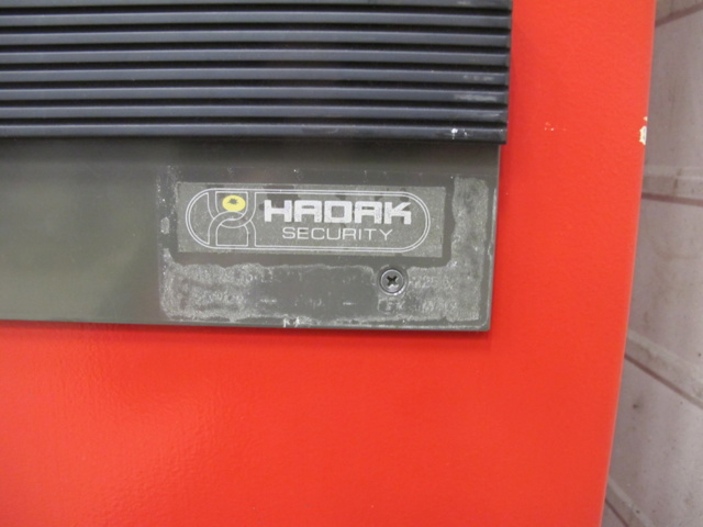 1159415-3 Safe Hadak