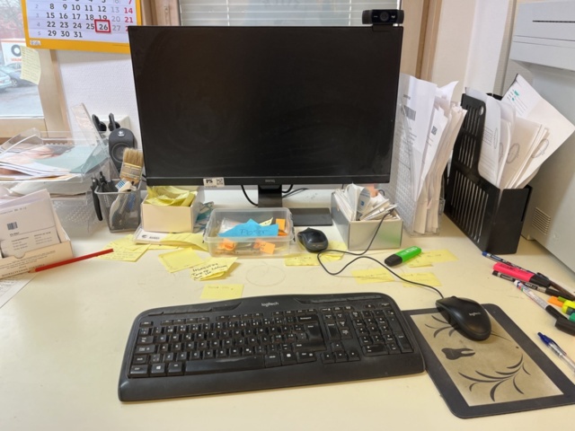 1131935-1 Computer kit with computer, screen, camera. speaker system and more