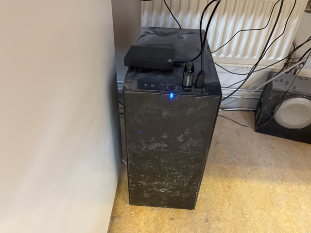 1131935-6 Computer kit with computer, screen, camera. speaker system and more