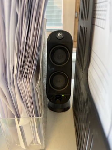 1131935-8 Computer kit with computer, screen, camera. speaker system and more