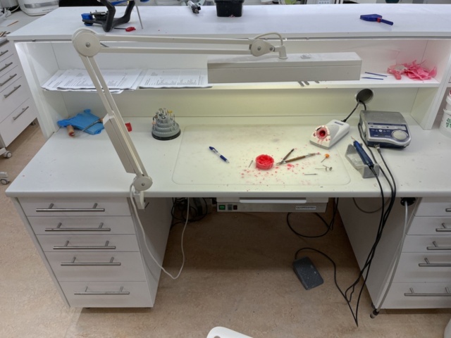 1131955-11 Workstations x6 with included dental equipment