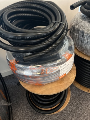 1146667-12 Part with cabling, flex pipe