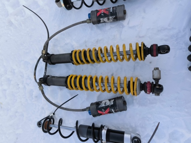 1128895-11 Stötdämpare för skoter