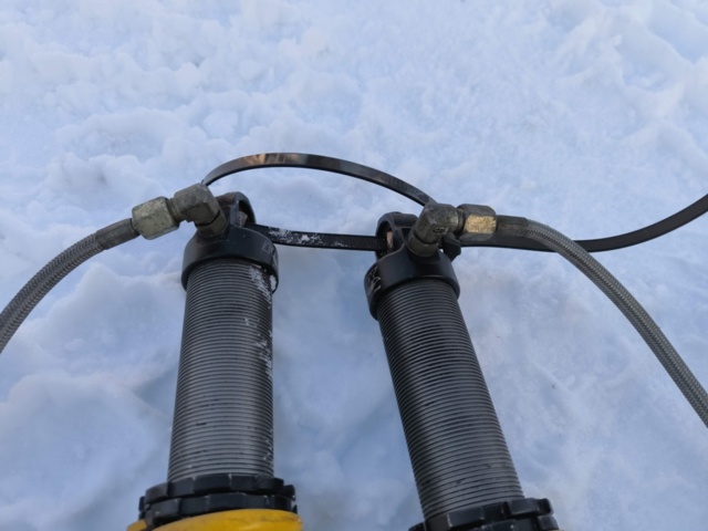 1128895-14 Stötdämpare för skoter