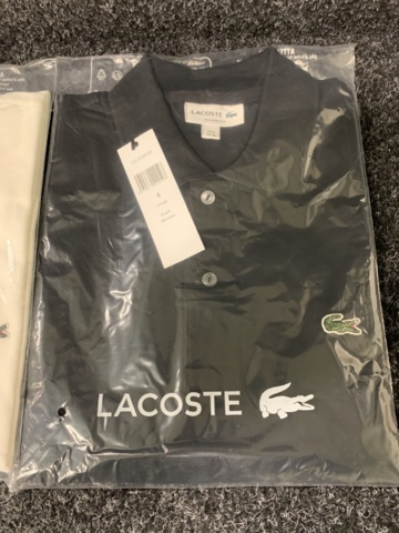 1128704-5 3 polo shirts Lacoste, Size M