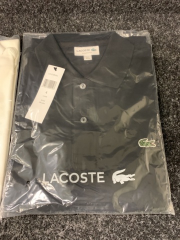 1128701-4 2 polo shirts Lacoste, Size M