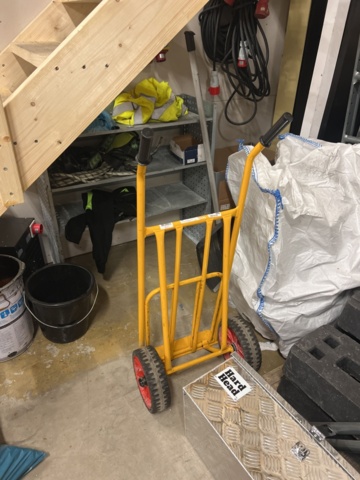 1001313-1 Wheelbarrow, box, shelf and more