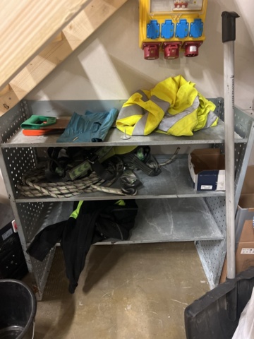 1001313-4 Wheelbarrow, box, shelf and more