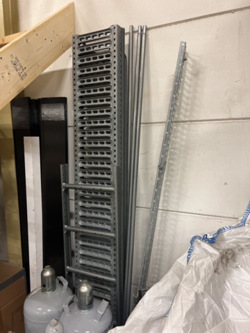 1001313-9 Wheelbarrow, box, shelf and more