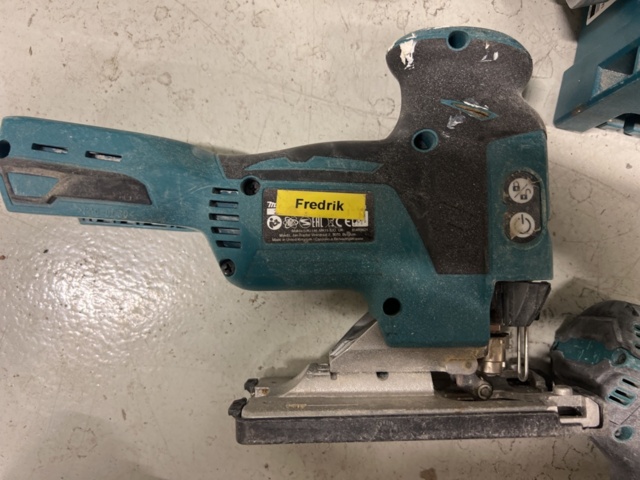 1001331-4 Hand tools 4 pcs and construction radio - Makita