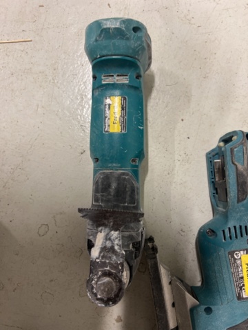 1001331-8 Hand tools 4 pcs and construction radio - Makita