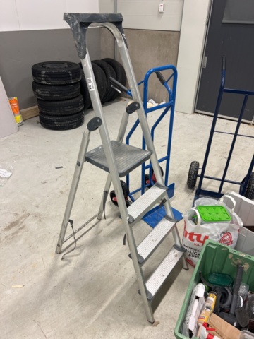 1001341-2 Wheelbarrow, stair climber, ladder and more