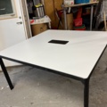 1120883-5 Meeting table 1400 x 1400 mm