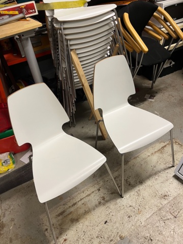 20 stackable chairs - PS Auction - We value the future - Largest in net ...