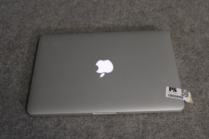 1055098-7 MacBook Pro