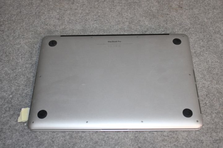 1055098-8 MacBook Pro