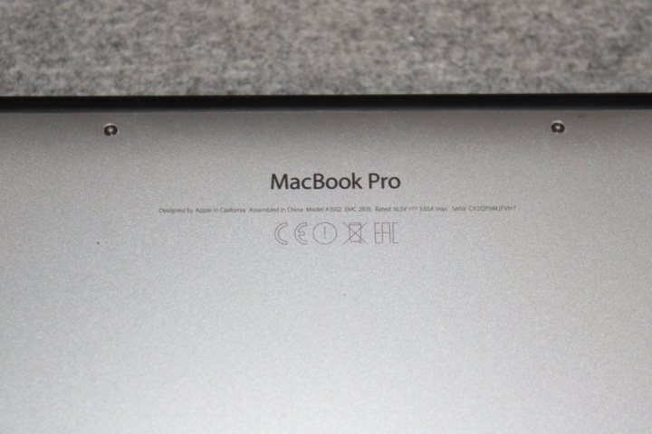1055098-9 MacBook Pro