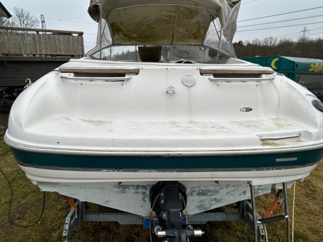 1144027-13 Bayliner Capri 2352 LX, With boat trailer