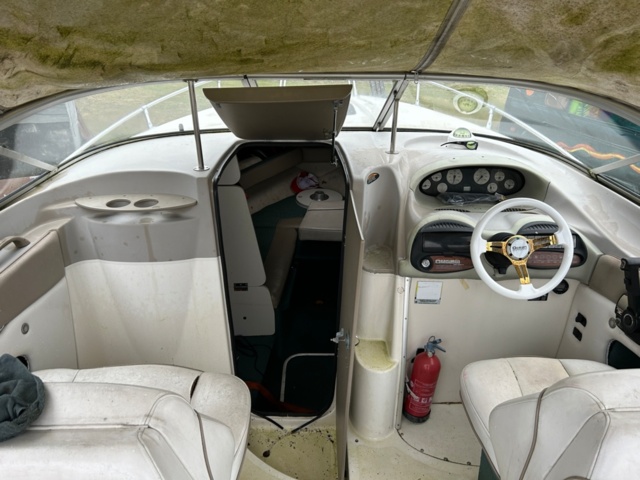 1144027-30 Bayliner Capri 2352 LX, With boat trailer