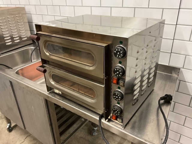 1121004-4 Small Pizza Oven FP 66L