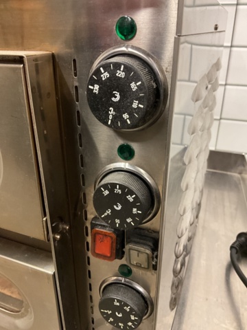 1121004-6 Small Pizza Oven FP 66L